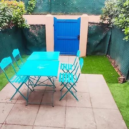 Duplex A 200 M De La Avec Piscine *